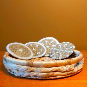 Seagrass tray and coaster set